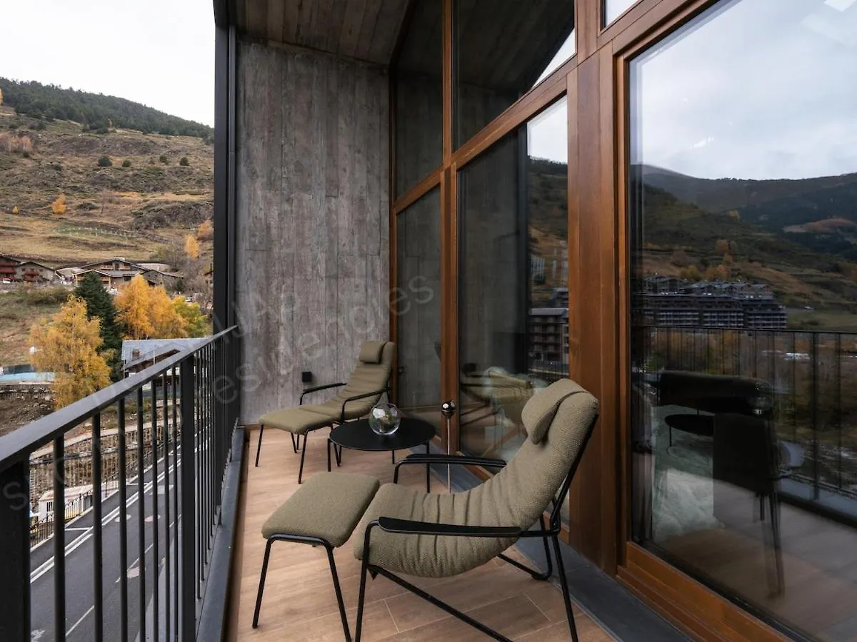 Penthouse 2 Hijas 4-Br Apartment El Tarter